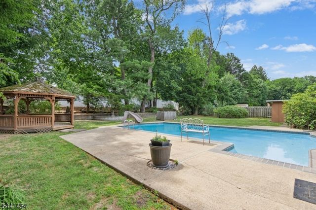 1179 Blazo Ter, Mountainside Boro, NJ 07092