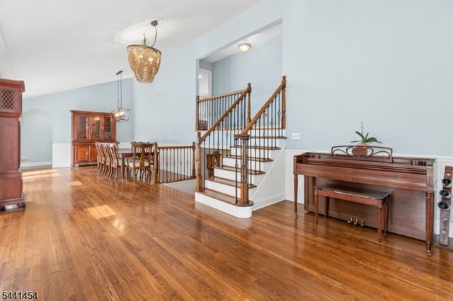 1179 Blazo Ter, Mountainside Boro, NJ 07092