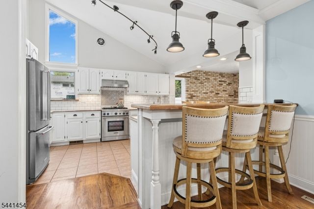 1179 Blazo Ter, Mountainside Boro, NJ 07092