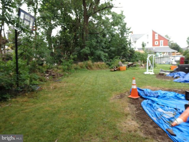 21 S 9TH ST, Quakertown, PA 18951