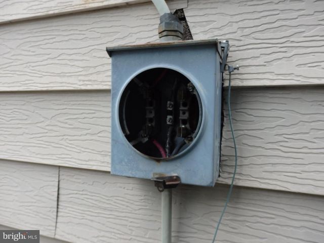 21 S 9TH ST, Quakertown, PA 18951