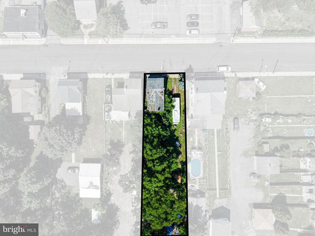 21 S 9TH ST, Quakertown, PA 18951