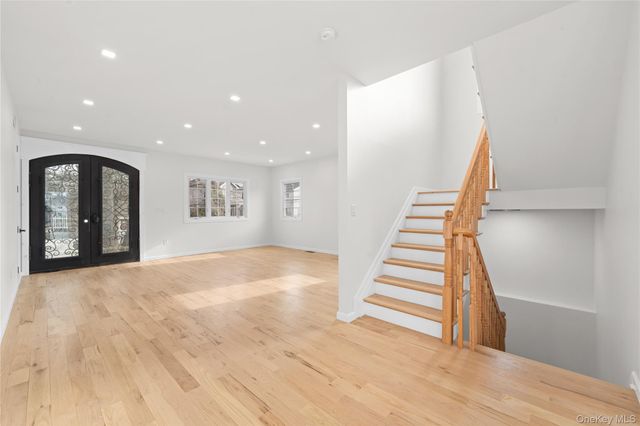 383 Franklin Avenue, Hewlett, NY 11557