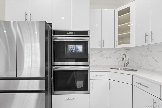 383 Franklin Avenue, Hewlett, NY 11557