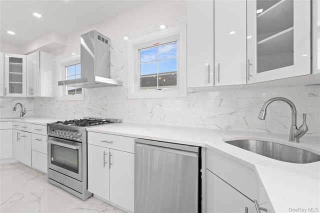 383 Franklin Avenue, Hewlett, NY 11557