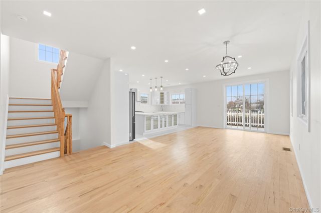 383 Franklin Avenue, Hewlett, NY 11557