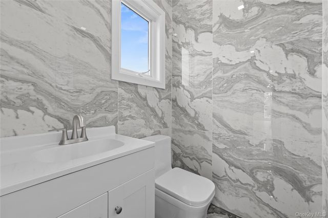 383 Franklin Avenue, Hewlett, NY 11557