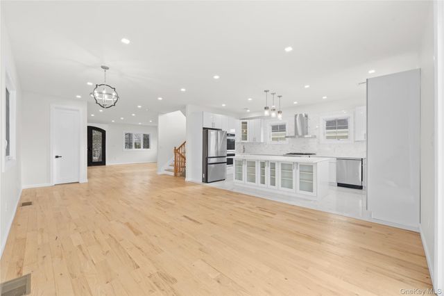 383 Franklin Avenue, Hewlett, NY 11557