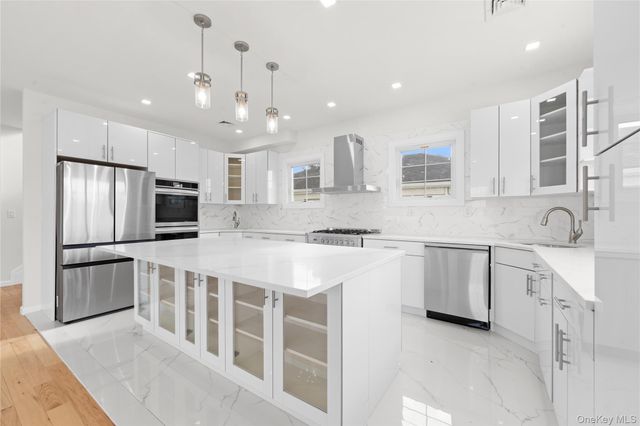 383 Franklin Avenue, Hewlett, NY 11557