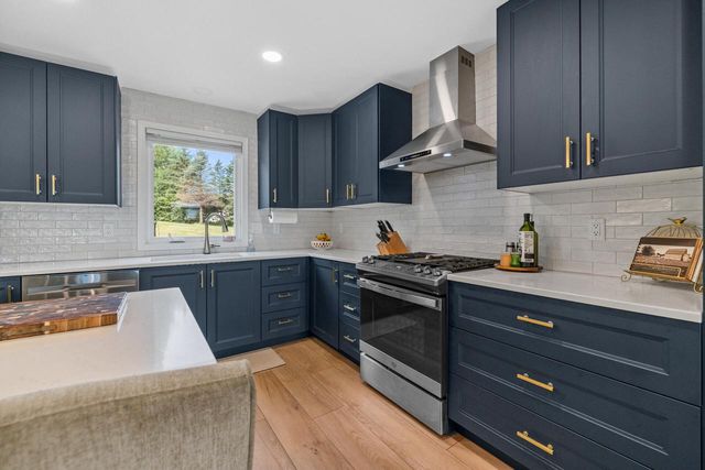 W301S2613 Jenna LANE, Waukesha, WI 53188