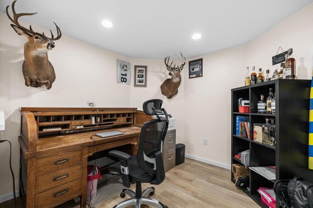 W301S2613 Jenna LANE, Waukesha, WI 53188
