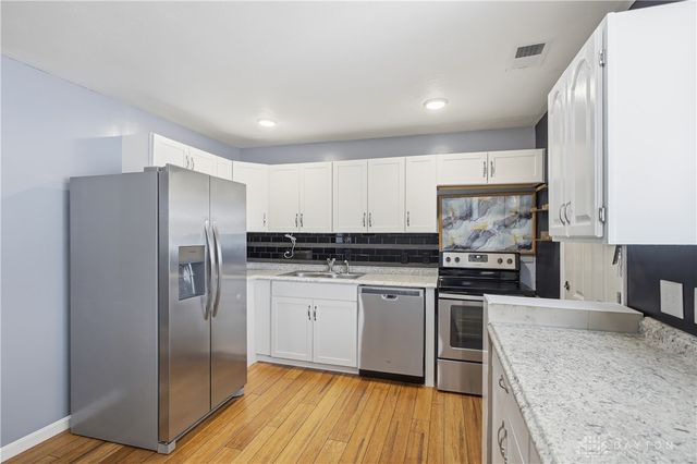 60 Quinby Lane, Riverside, OH 45432