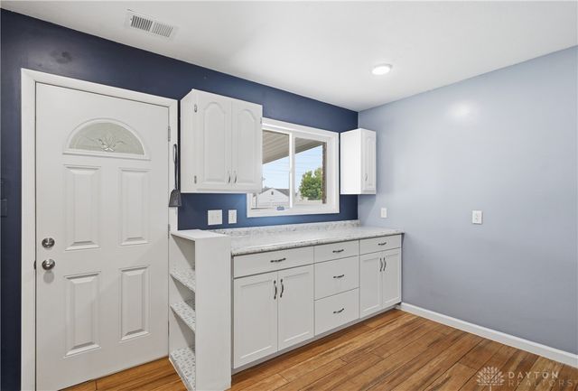 60 Quinby Lane, Riverside, OH 45432