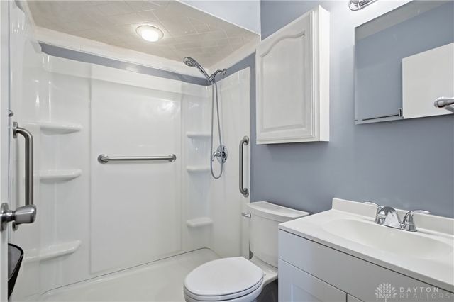 60 Quinby Lane, Riverside, OH 45432