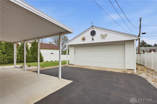 60 Quinby Lane, Riverside, OH 45432