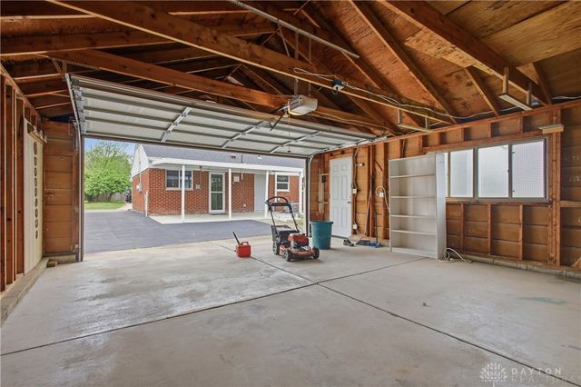 60 Quinby Lane, Riverside, OH 45432