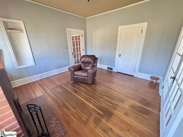 400 E Buford Street, Gaffney, SC 29340