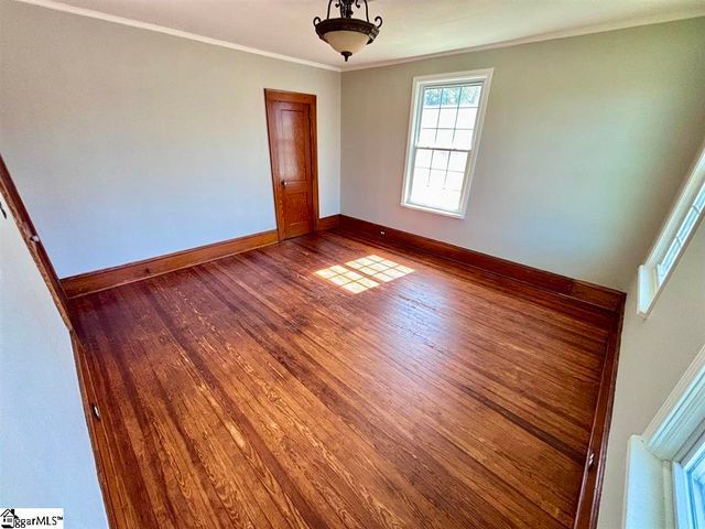 400 E Buford Street, Gaffney, SC 29340