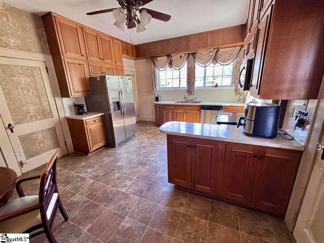 400 E Buford Street, Gaffney, SC 29340