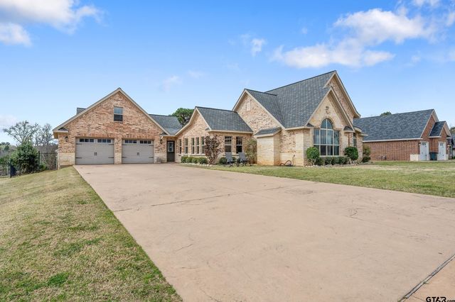 404 Corrigan Trails Blvd, Lindale, TX 75771
