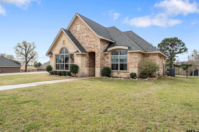 404 Corrigan Trails Blvd, Lindale, TX 75771