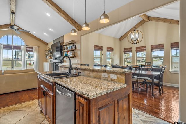 404 Corrigan Trails Blvd, Lindale, TX 75771