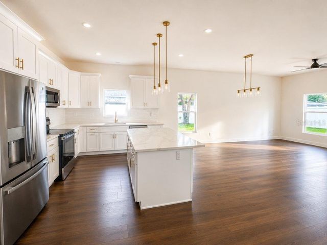 4015 S CHURCH AVENUE, Tampa, FL 33611