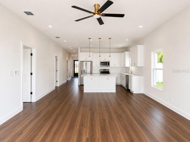 4015 S CHURCH AVENUE, Tampa, FL 33611
