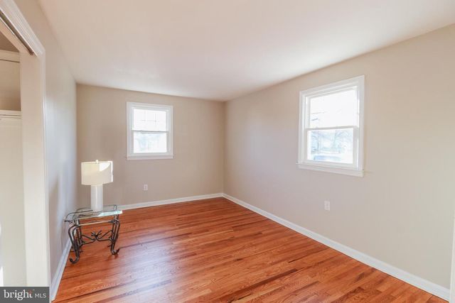 35 FARNSWORTH AVE, Maple Shade, NJ 08052