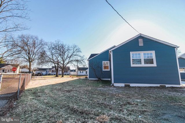 35 FARNSWORTH AVE, Maple Shade, NJ 08052