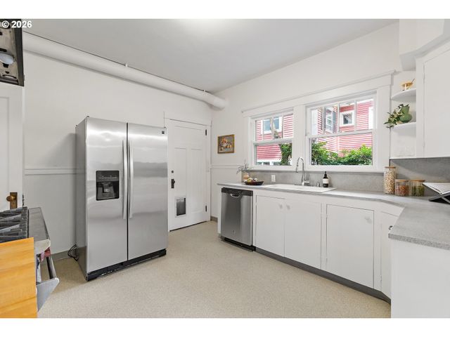 2223 Ne 16TH Ave, Portland, OR 97212