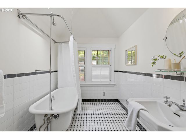 2223 Ne 16TH Ave, Portland, OR 97212