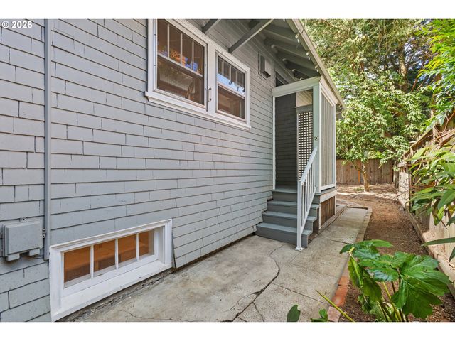 2223 Ne 16TH Ave, Portland, OR 97212