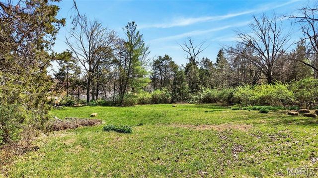 1400 Flora Del Drive, Fenton, MO 63026