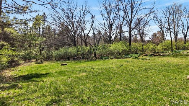 1400 Flora Del Drive, Fenton, MO 63026