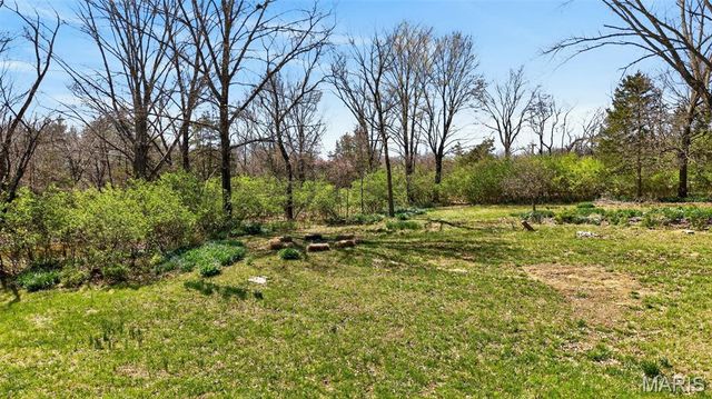 1400 Flora Del Drive, Fenton, MO 63026