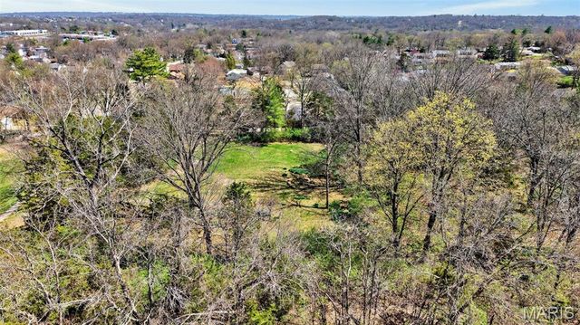 1400 Flora Del Drive, Fenton, MO 63026