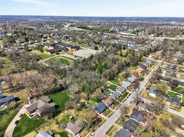 1400 Flora Del Drive, Fenton, MO 63026