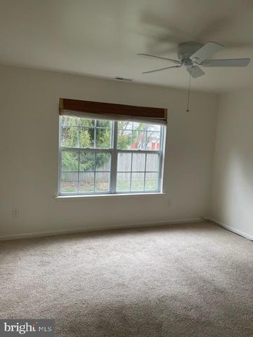 28 PALMER SQ, Beverly, NJ 08010