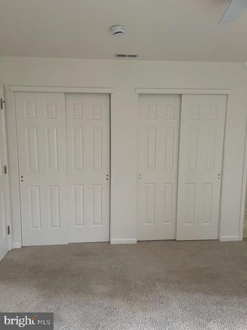 28 PALMER SQ, Beverly, NJ 08010