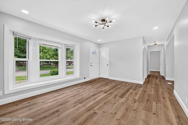 2923 Richland Ave, Louisville, KY 40220