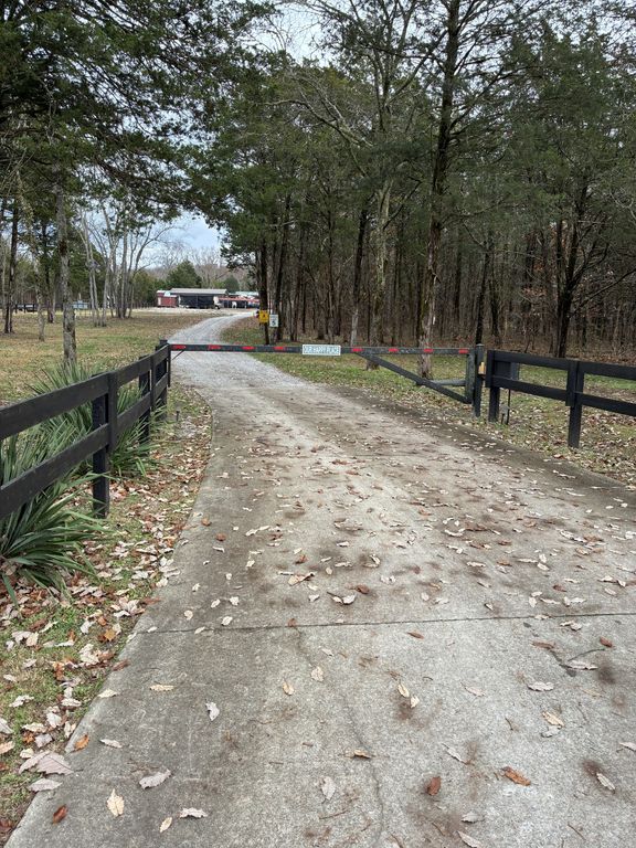 905 Chapel Hill Pike, Eagleville, TN 37060