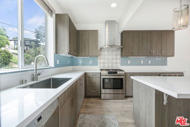 1045 Manzanita Street, Los Angeles, CA 90029