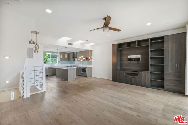 1045 Manzanita Street, Los Angeles, CA 90029