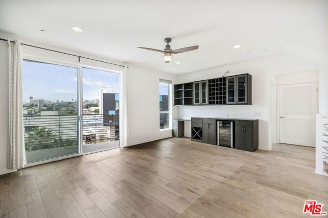 1045 Manzanita Street, Los Angeles, CA 90029
