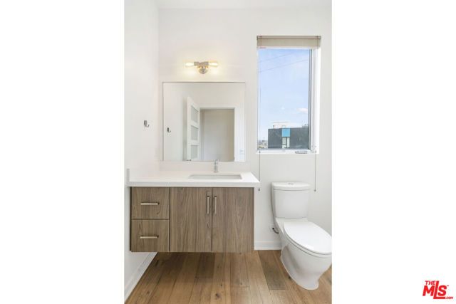 1045 Manzanita Street, Los Angeles, CA 90029