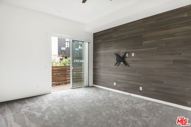 1045 Manzanita Street, Los Angeles, CA 90029