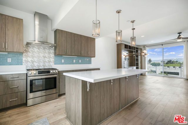 1045 Manzanita Street, Los Angeles, CA 90029