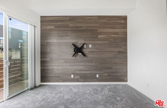 1045 Manzanita Street, Los Angeles, CA 90029