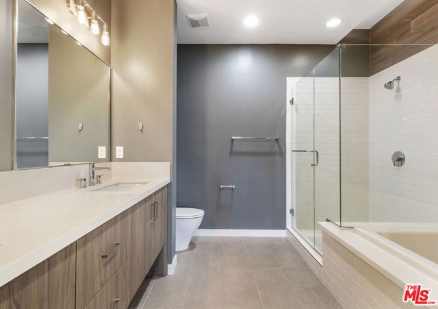 1045 Manzanita Street, Los Angeles, CA 90029
